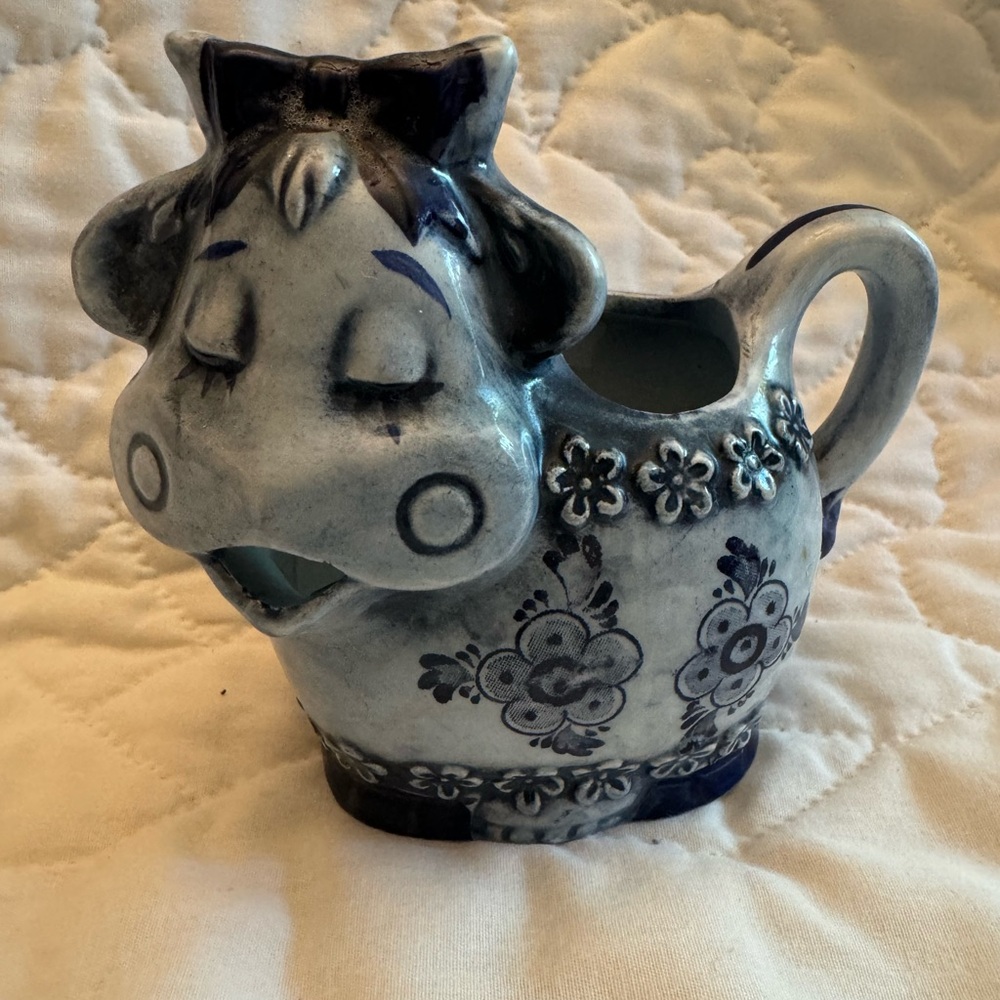 Charming Blue and White Ceramic Cow Creamer Set - Picture 2 of 8